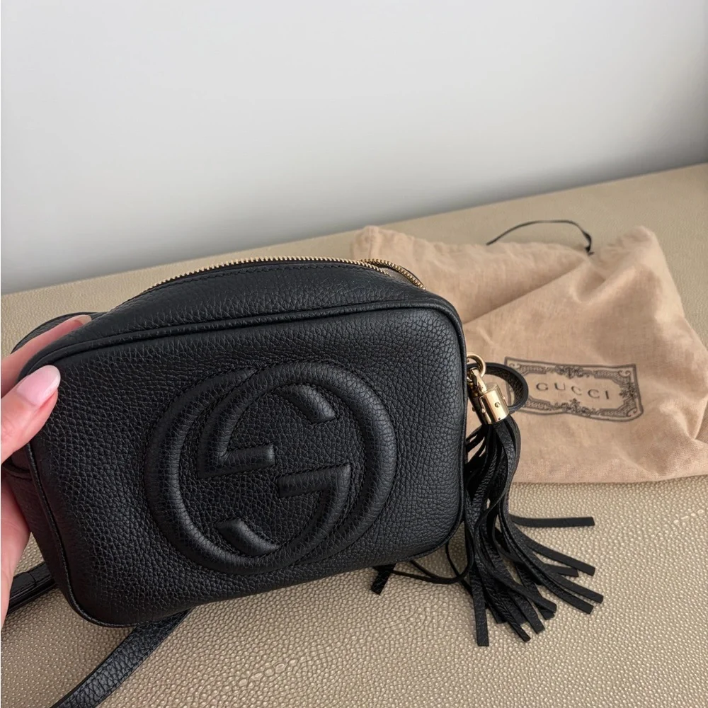 Gucci Black Pebbled Leather Crossbody Camera Bag with Tassel